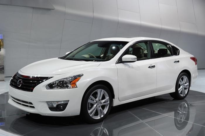 Nissan Teana 2013 รถ