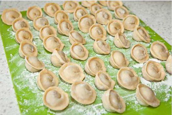 Pike pelmeni: คุณลักษณะและสูตร