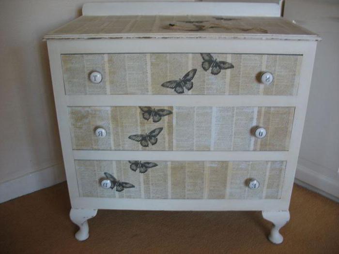 dressers ในรูปแบบของ decoupage