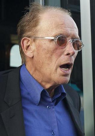 Peter weller