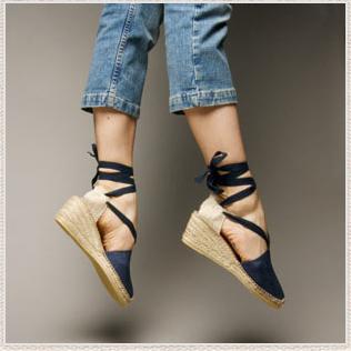 ผู้หญิง Espadrilles - peep ของแฟชั่นหรือของที่ระลึกของอดีต?