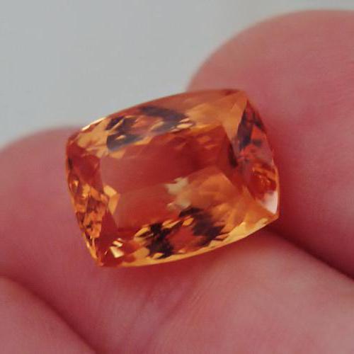 Imperial Topaz - ความงดงามของหิน